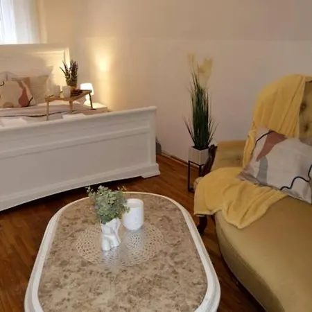 Unique Spacious Classic 3 Bedroom Midtown ! Billiard ! Apartment
